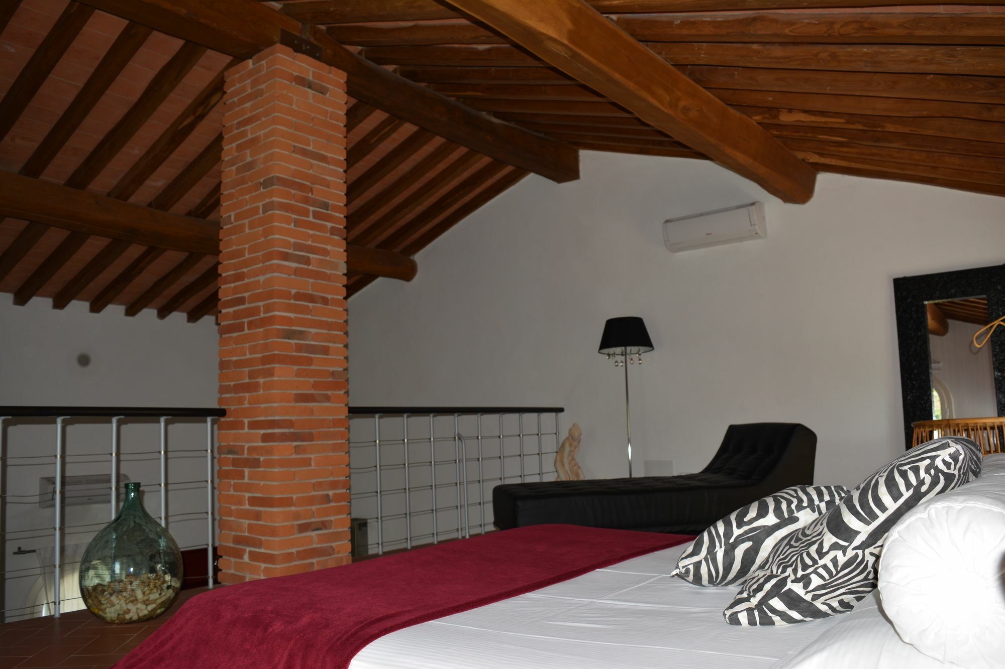 Podere Delle Fanciulle ปิสโตยา ภายนอก รูปภาพ